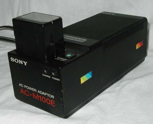 NP-11 Ladeger&auml;t und Netzger&auml;t f&uuml;r Betamovie