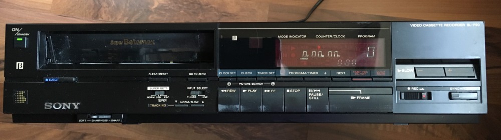 SONY Betamax SL-F90 Front in gro&szlig;